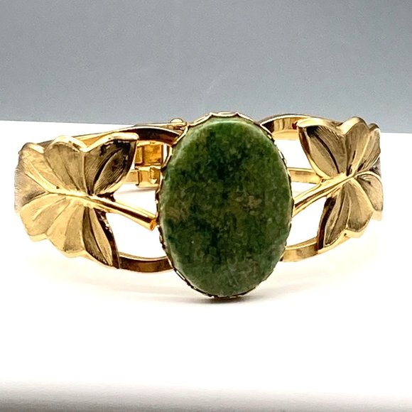 Vintage Jade Hinged Cuff Bracelet with Gold Tone Leaves, 1970s Clamper Statement - Picture 5 of 7